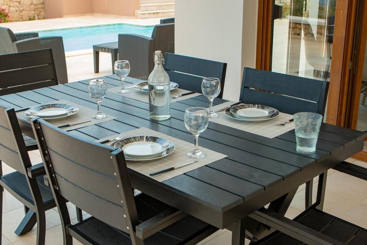 Karena Seaview Villa เยรานี ภายนอก รูปภาพ